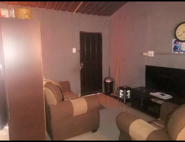 1 BEDROOM HOUSE FOR SALE IN MAPLETON